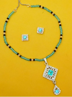 crystal_necklace_2290MML242